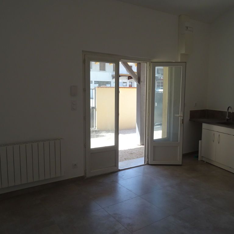 Location appartement 1 pièce, 21.09m², Bourg-en-Bresse - Photo 1