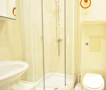 One Bedroom Flat to rent in London - Photo 5