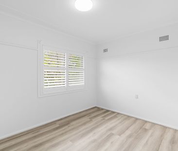 Spacious Family Home in a Prime Location - Photo 3