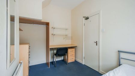 79 Dawlish Road - Photo 4