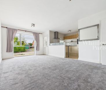 3 bedroom detached bungalow to rent - Photo 1