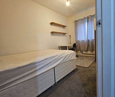 Room in a Shared House, Bankwell Street, M15 - Photo 2