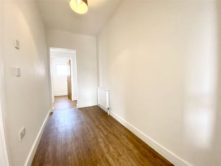 1 Bedroom - Photo 4