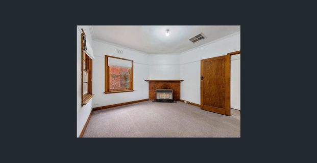 Red brick in Vincent - Photo 1