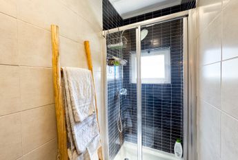 APARTAMENTO T4 EM ALFRAGIDE MOBILADO