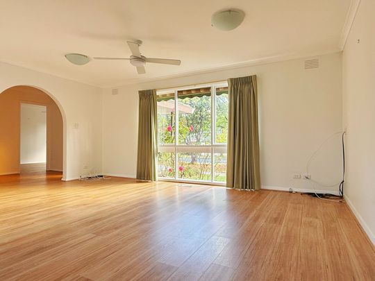 Spacious Family Home in Prime Mitcham Location - Photo 1
