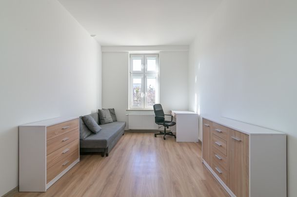 5 niezależnych pokoi w sercu Wrzeszcza - Photo 1