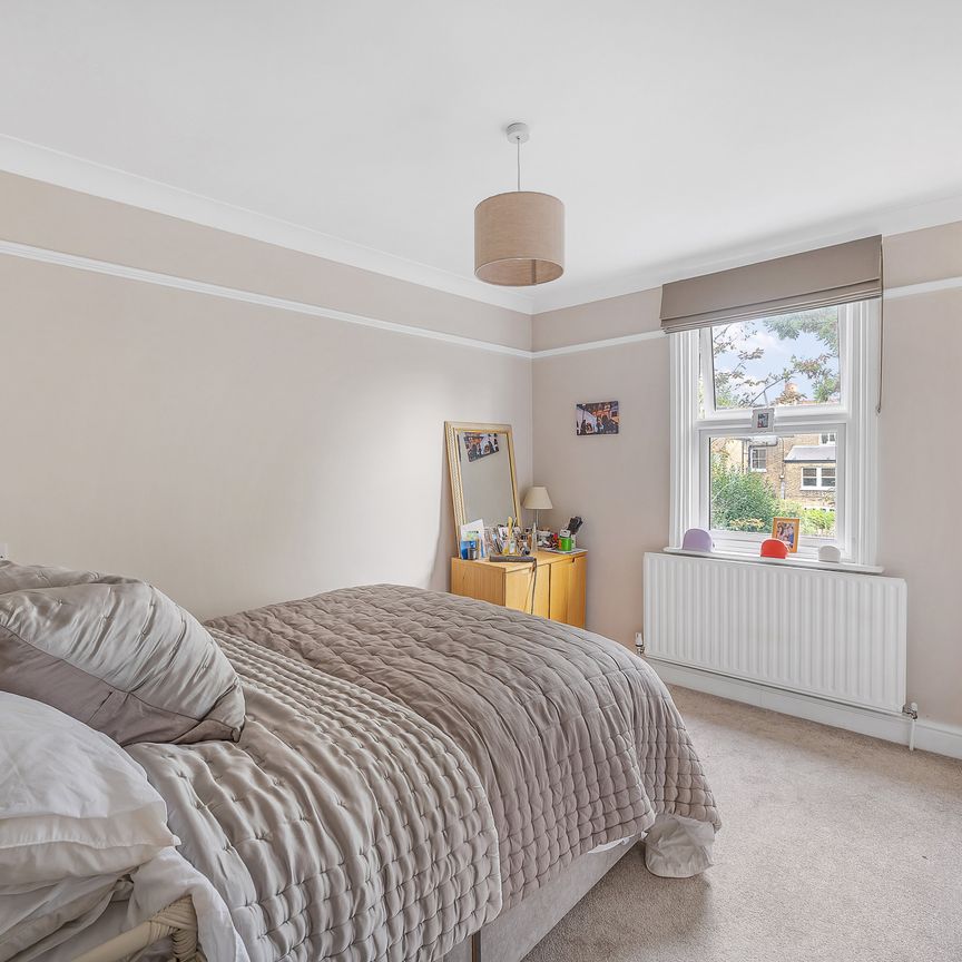 Leppoc Road, London, SW4 flat to rent - Photo 1