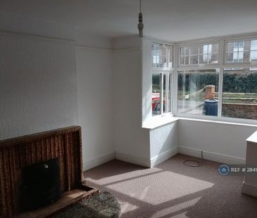 4 bedroom detached house to rent - Photo 1
