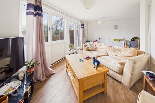 Finch Way, Brundall, Norwich - Photo 1