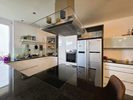 Pepöckstraße: Moderne 3-Zimmer-Wohnung mit Eigengarten im 1. OG in Gmunden – nur 5 Gehminuten zum Baden - Photo 5