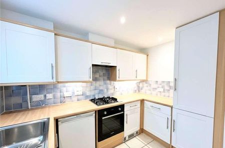 The Old Orchard, Farnham, Surrey, Surrey, GU9 - Photo 5