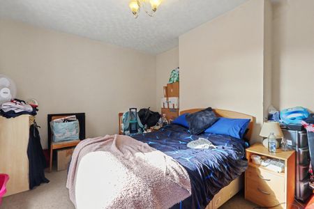 Bournemouth, Dorset - Photo 3