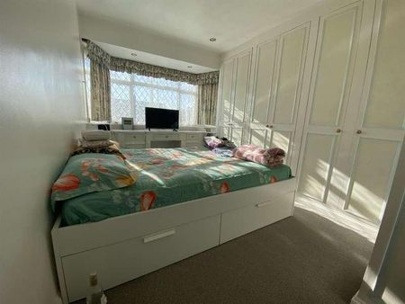 Hartland Drive, Edgware, HA8 - Photo 3