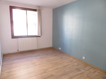 T2/3, 5, Rue Monjardin, Nîmes-Centre, 52m², 530€ HC - Photo 5