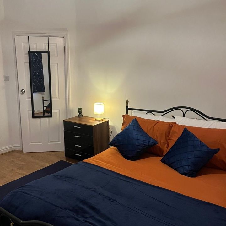 Room in a Shared House, Grange Park Road, M9 - Photo 1