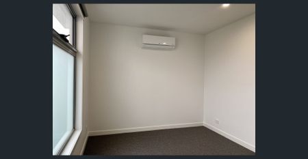 TOWNHOUSE BY THE BEACH - Photo 3