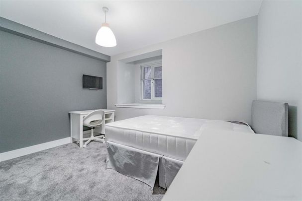 7 bedroom flat to rent - Photo 1