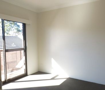 IMMACULATE 2 BEDROOM UNIT IN TOP LOCATION - Photo 1