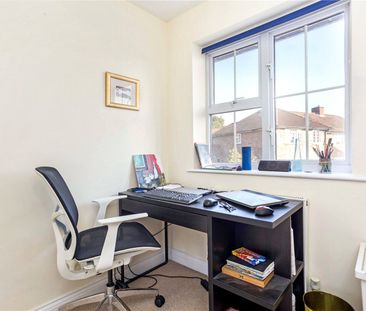 3 bedroom semi-detached house to rent - Photo 6