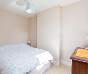 2 bedroom end of terrace house to rent - Photo 4