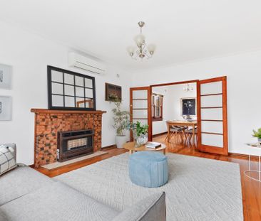 Comfortable Living on Bird Avenue! - Photo 3