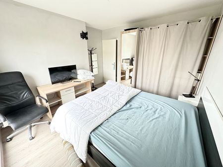 Location Appartement 2 pièces 42m² - Photo 3
