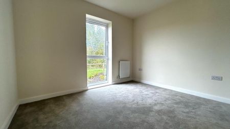 2 bedroom flat to rent - Photo 2