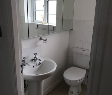 Room in a Shared Flat, Brockwell Court, SW2 - Photo 3