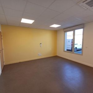 Location Appartement à CHASSIEU - Photo 2