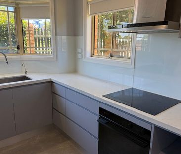 Short Walk to Cherrybrook Metro Station - Photo 3