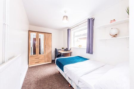 5 bedroom terraced house to rent - Photo 2