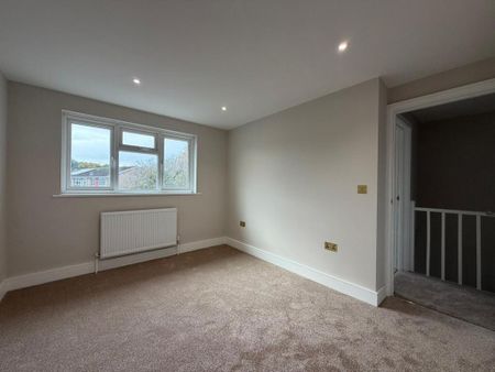 5 bedroom semi-detached house to rent - Photo 4