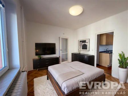 Bydlení v centru Opavy s parkováním ve dvoře? Ano. - Photo 4
