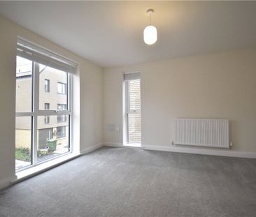 Well presented 4 bedroom townhouse to rent situated just to the Nor... - Photo 6