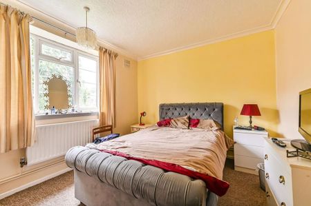 3 bedroom maisonette to rent - Photo 4