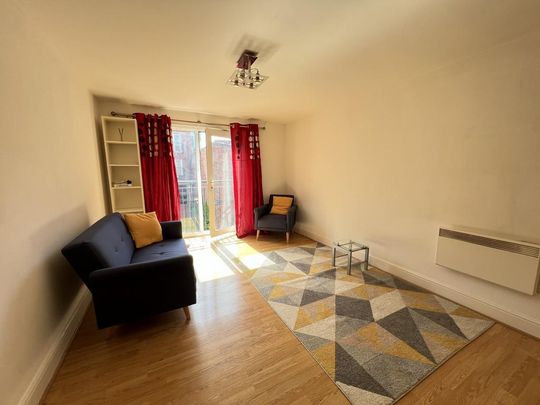 1 bedroom flat to rent - Photo 1