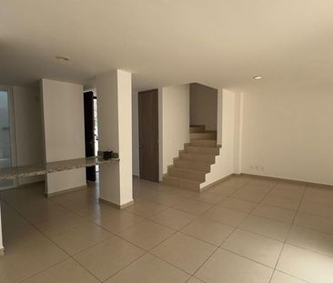 CASA EN RENTA EN NOVARA | LOMAS DE ANGELÓPOLIS - Photo 1