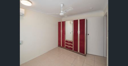 Air Conditioned Family Home - Photo 3