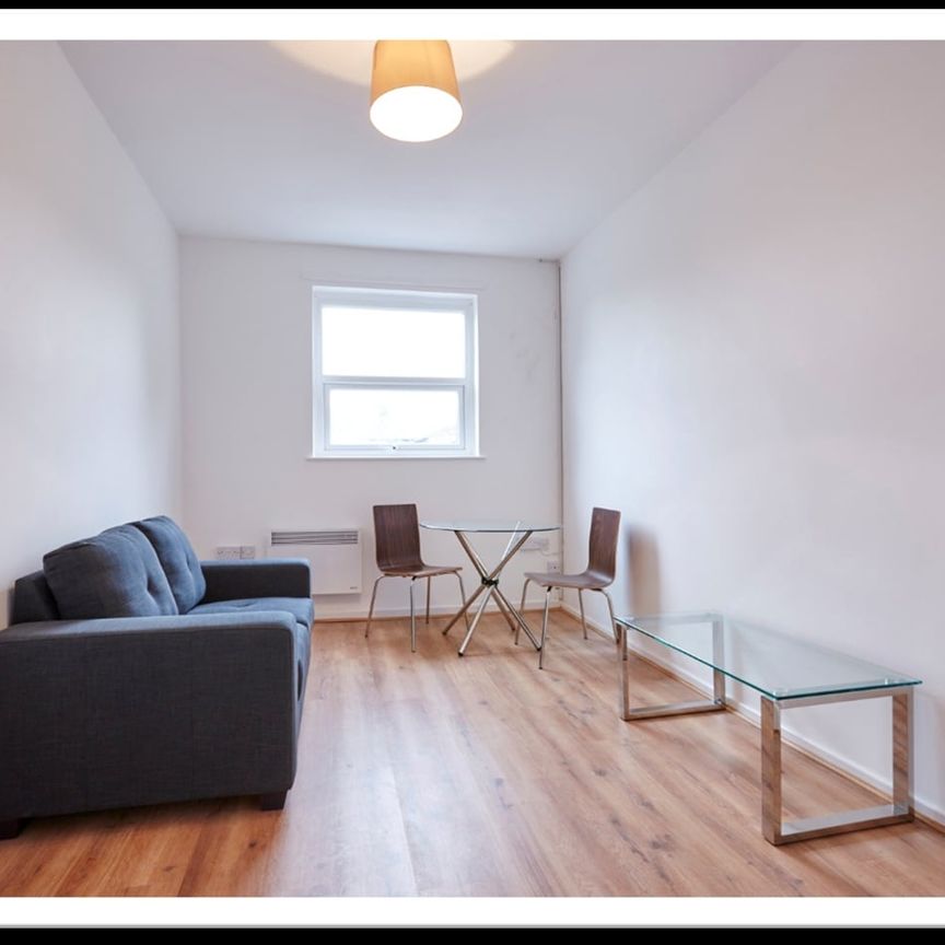 1 Bed Flat, Bignor St, M8 - Photo 1