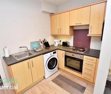 Apt 5, 300 Albertbridge Road, Belfast, BT5 4GX - Photo 1