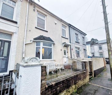3 bedroom terraced house to rent - Photo 6