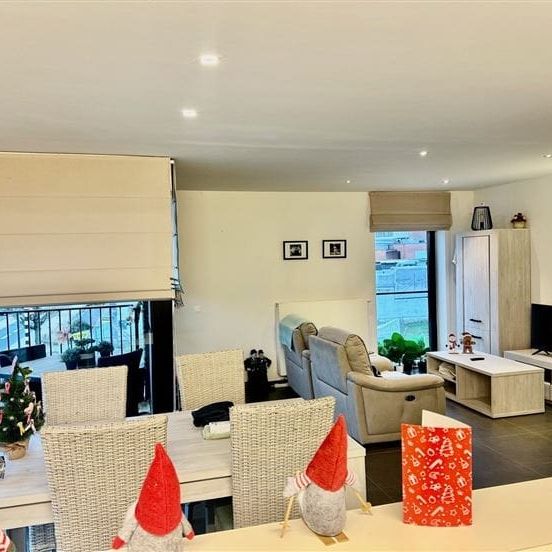 Appartement te huur - Photo 1