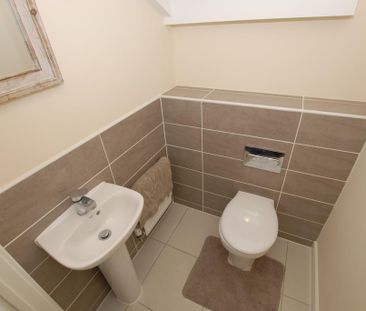 2 bedroom semi-detached house to rent - Photo 4