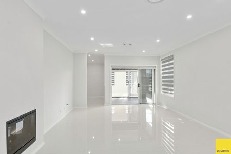 Exquisite Spacious 4-5 Bedroom Home with Spectacular Views - Photo 3