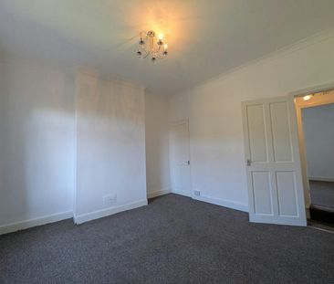Terraced House to rent on - Photo 6