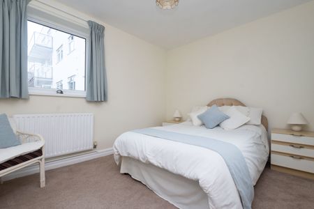 3 bed apartment to rent in Golden Gates, Ferry Way , BH13 - Photo 5