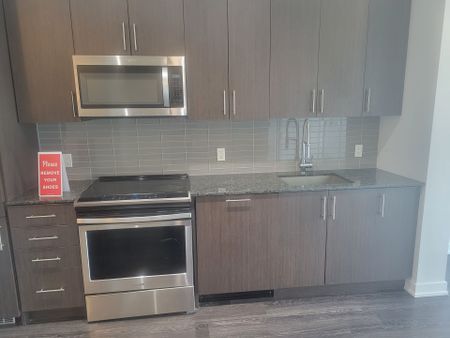 For Lease - 4055 Parkside Village Drive Unit# 2814, Mississauga, Ontario - Photo 5