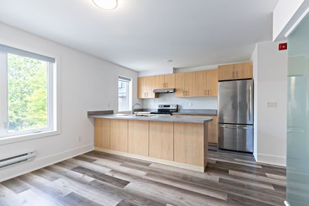 For Lease - 1106 St Clair Avenue Unit# 2B, Toronto, Ontario - Photo 3