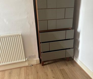 Room in a Shared House, Boswell Road, CR7 - Photo 5